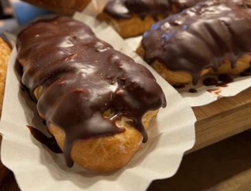 Dark chocolate Eclair